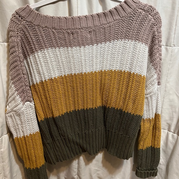 Colorblocked Striped Wide V Neck Sweater - Picture 3 of 4